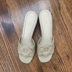 Larroude raffia Women's Gold Slide Sandals 39